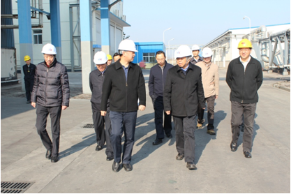 2015年12月12日，張家港市市委常委、保稅區(qū)黨工委副書記、管委會副主任、金港鎮(zhèn)黨委書記卞東方帶隊來華瑞視察工作.